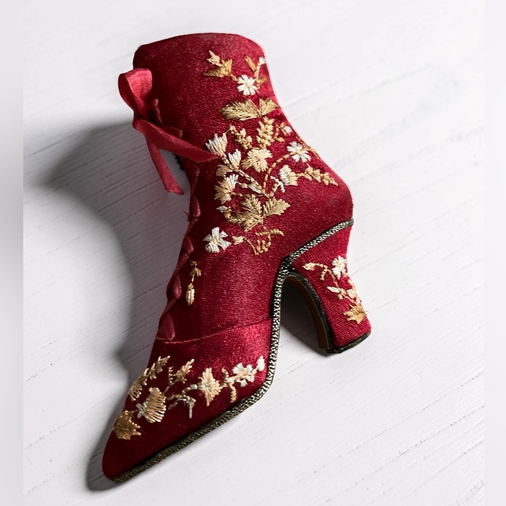 Popular Imports Putting On The Ritz Mini Red Embroidered Shoe Figurine FS143